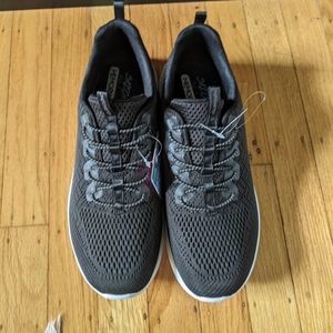 Slip on memory foam air cooled machine washable